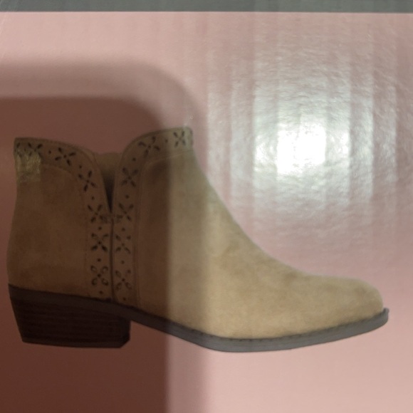 Serra Ankle Boots faux Suede Pull on Size 2/3 (Little Girl) - Picture 13 of 13